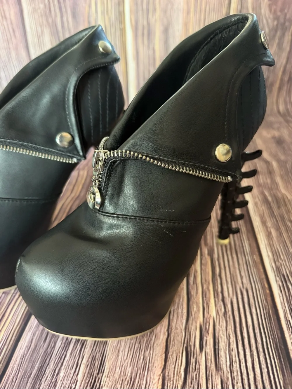 Show Story Platform Ankle Booties With Skeletal Spine Shaped Heel Size 8.5